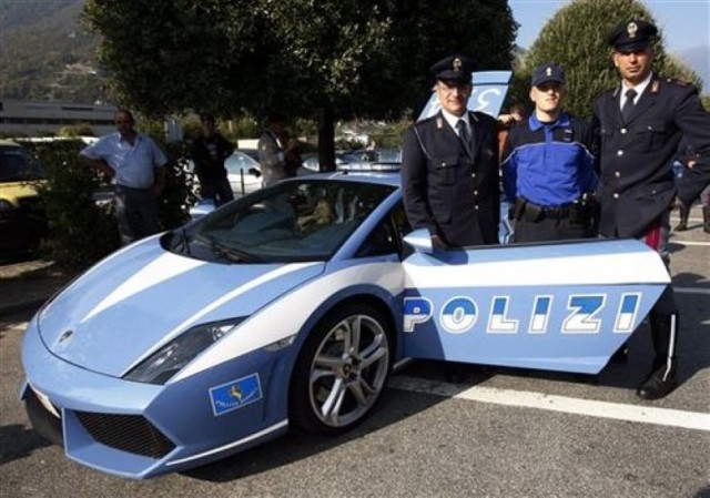 Lamborghini Gallardo Police Car Hard Crash In Italy - 04.jpg
