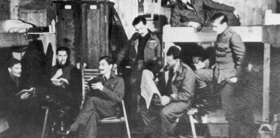 the-great-escape-captured-british-raf-stalag-luft-3-image_0_0